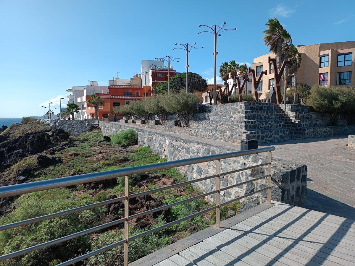 Apartamento Soleado Los Abrigos Bagian luar foto