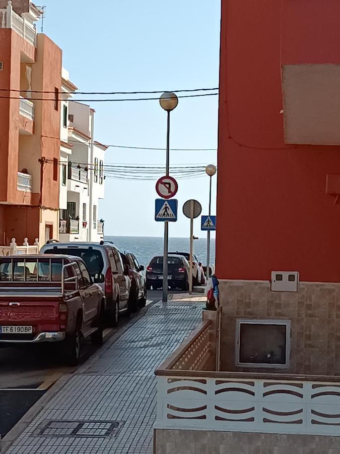 Apartamento Soleado Los Abrigos Bagian luar foto
